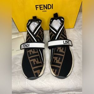 ❌SOLD ON EBAY❌Fendi Love Brown and Black Logo Rockoko Sneakers Size 37